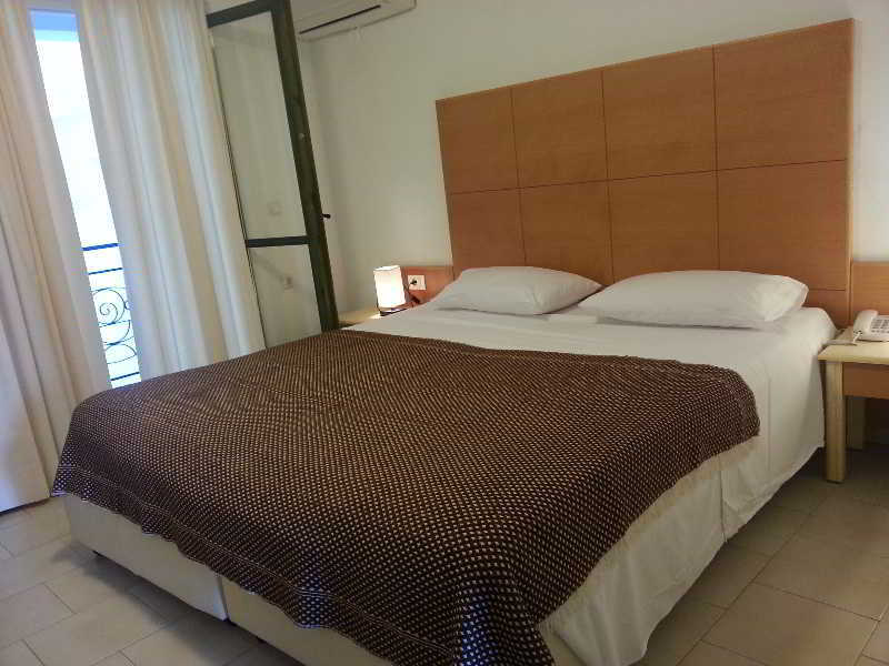 Dimare Apartments อายิโอสนิโกลาโอส ภายนอก รูปภาพ